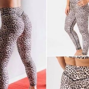 ZYIA active leopard light n tight leggings
